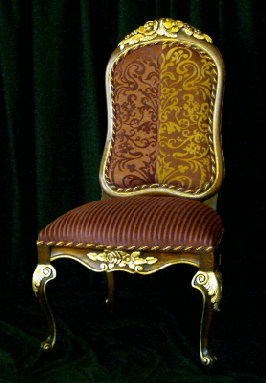 mobili in stile at sedia intagliata rose particolari in oro foglia