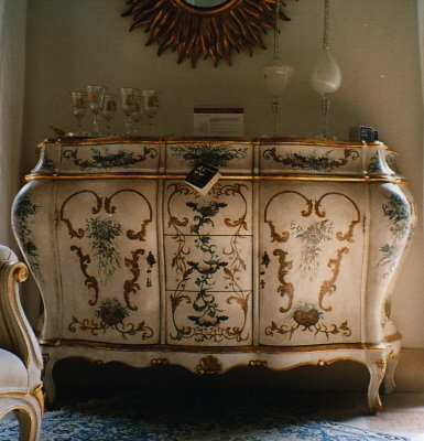 mobili in stile at credenza '700 bomb� laccata