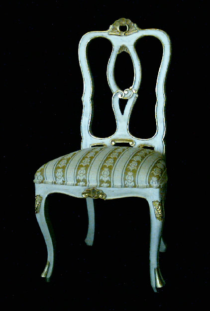 art 118 Sedia stile 700 intagliata decoro bianco oro foglia antico mobili in stile at www.atstyle.it