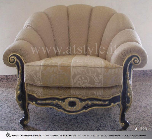 Poltrona stile 700 laccata nero e oro Art. 329